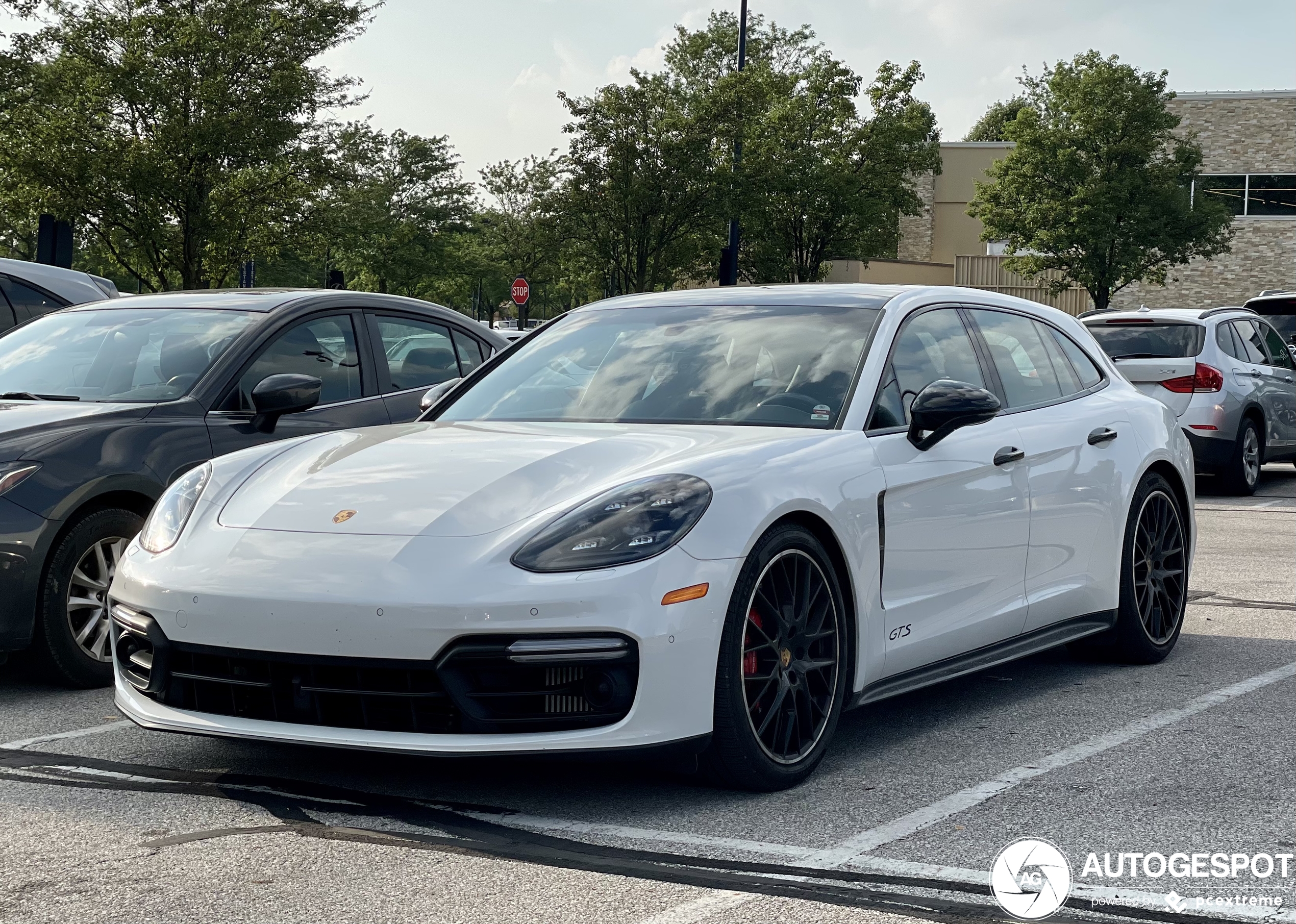 Porsche 971 Panamera GTS Sport Turismo