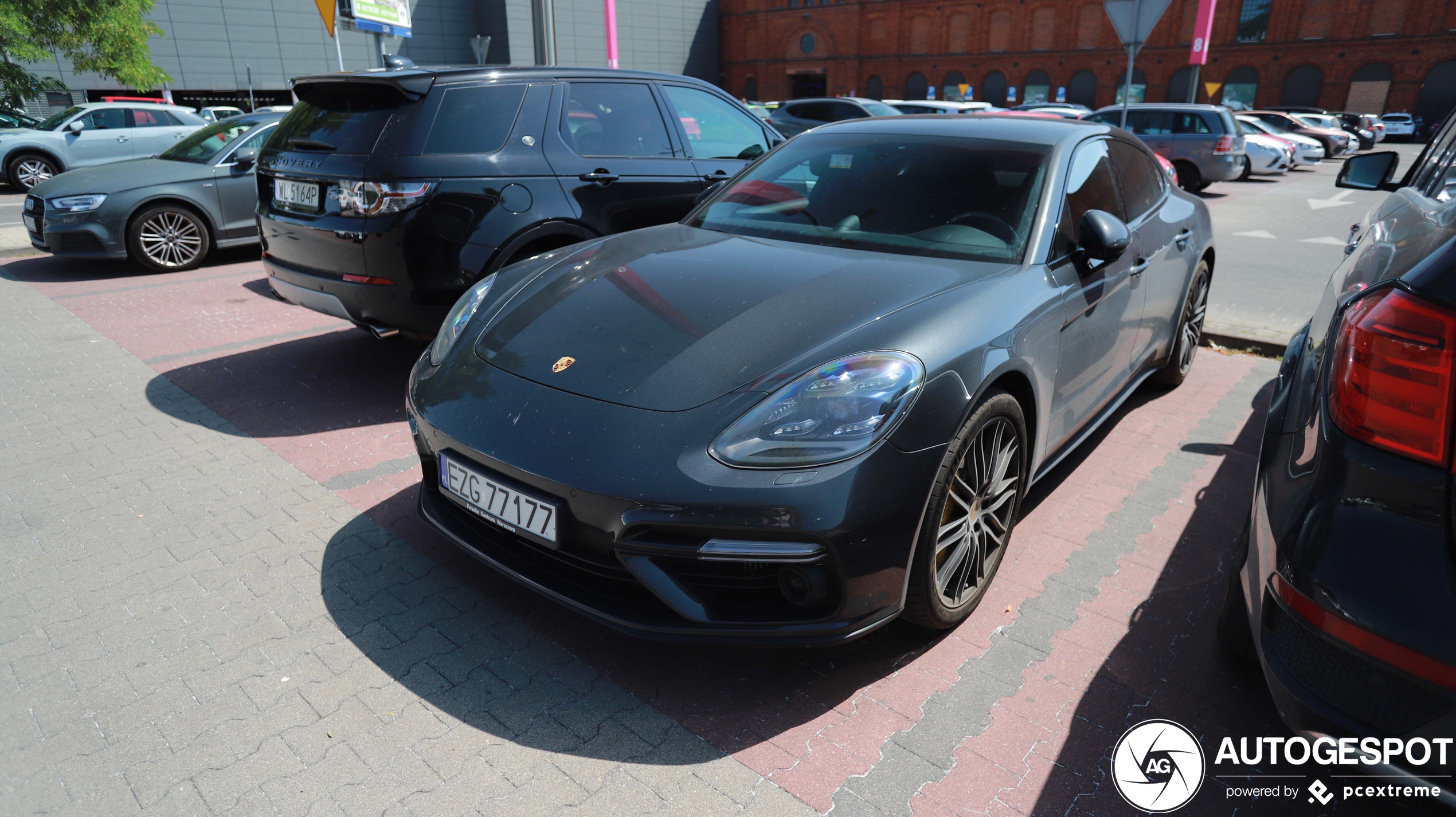 Porsche 971 Panamera Turbo