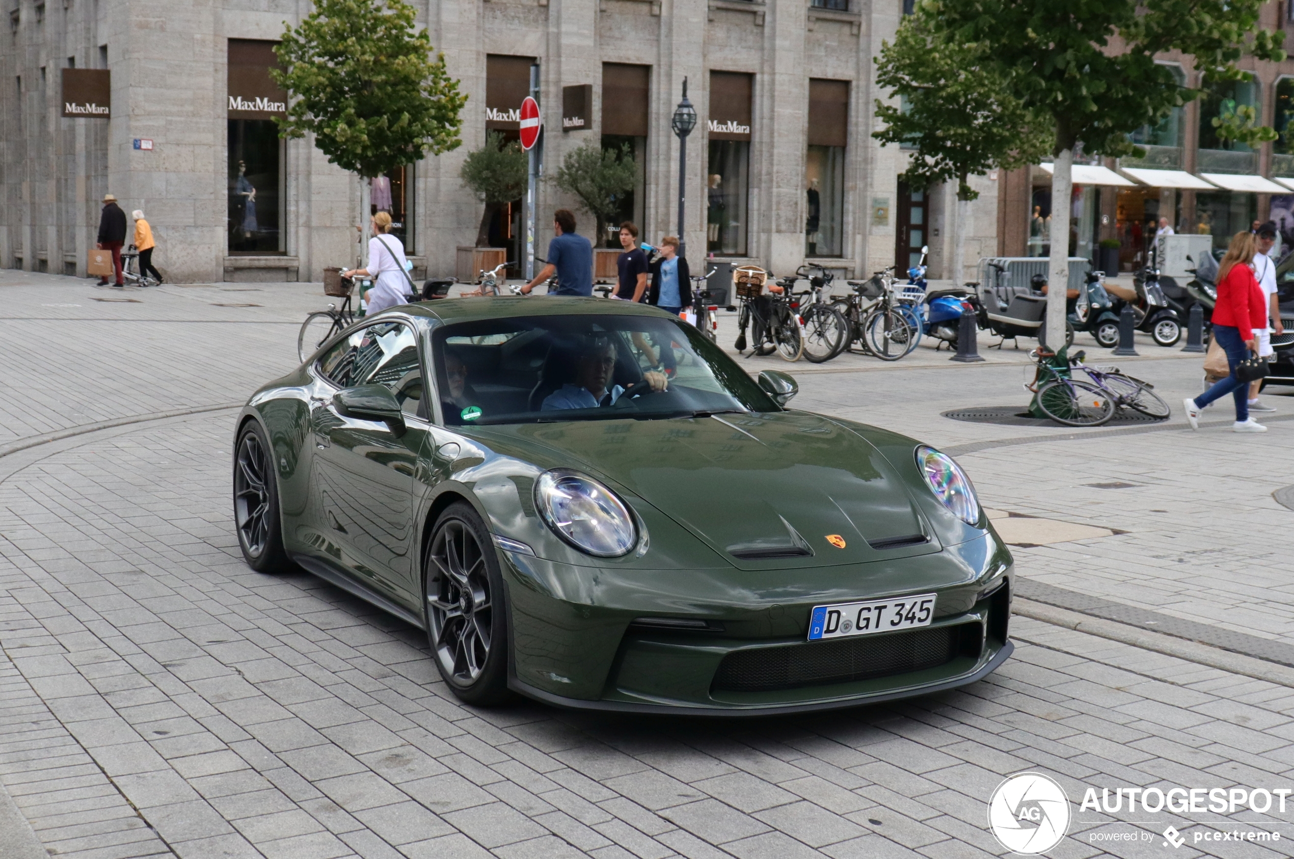 Porsche 992 GT3 Touring