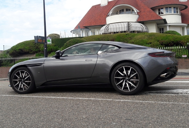 Aston Martin DB11