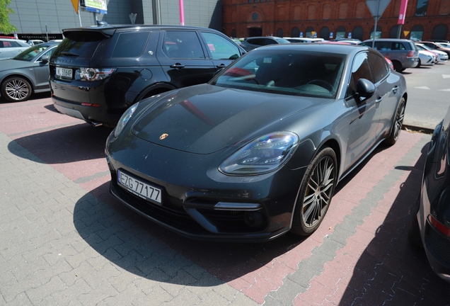 Porsche 971 Panamera Turbo