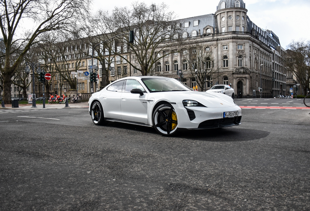 Porsche Taycan Turbo S