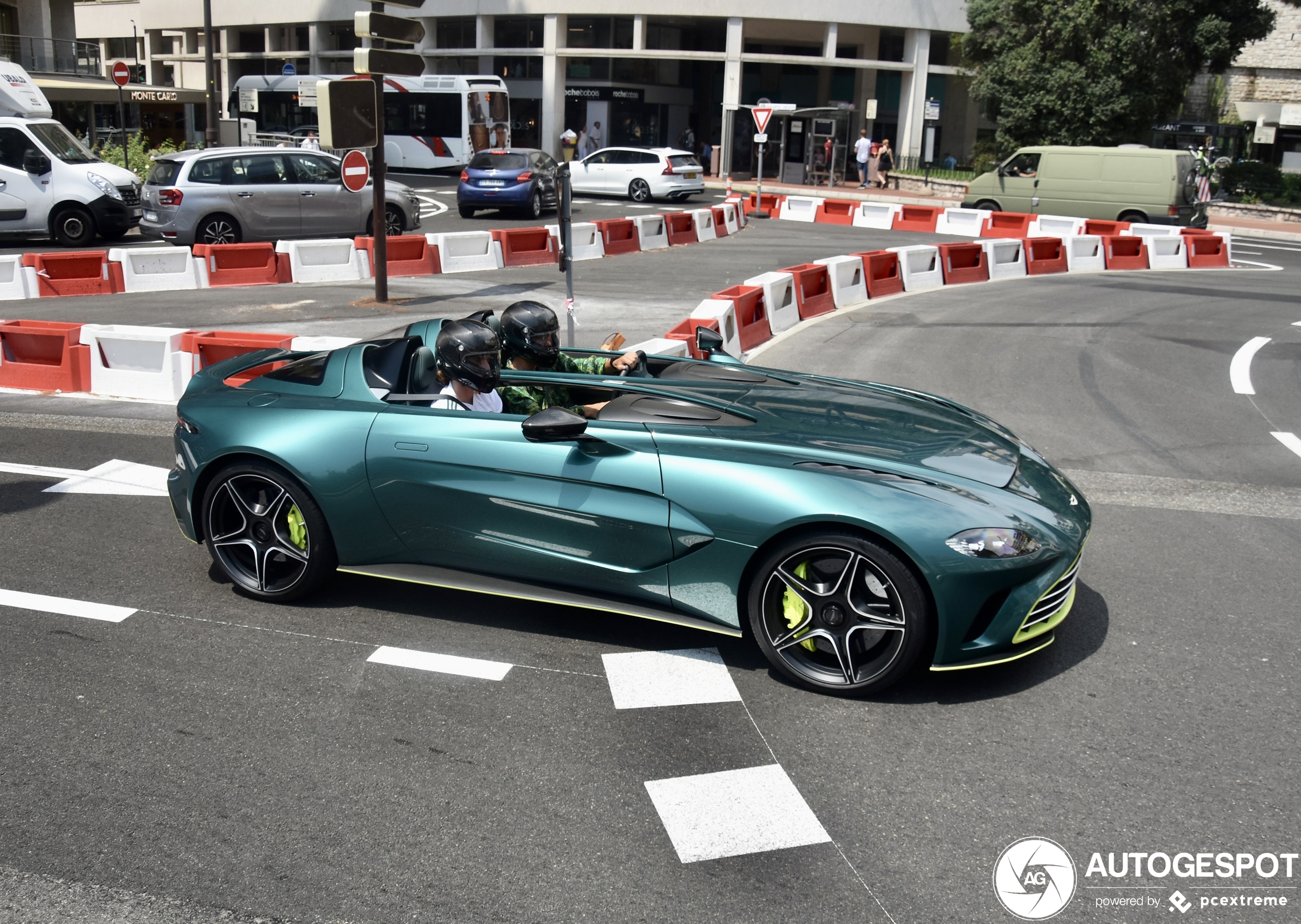 Aston Martin V12 Speedster