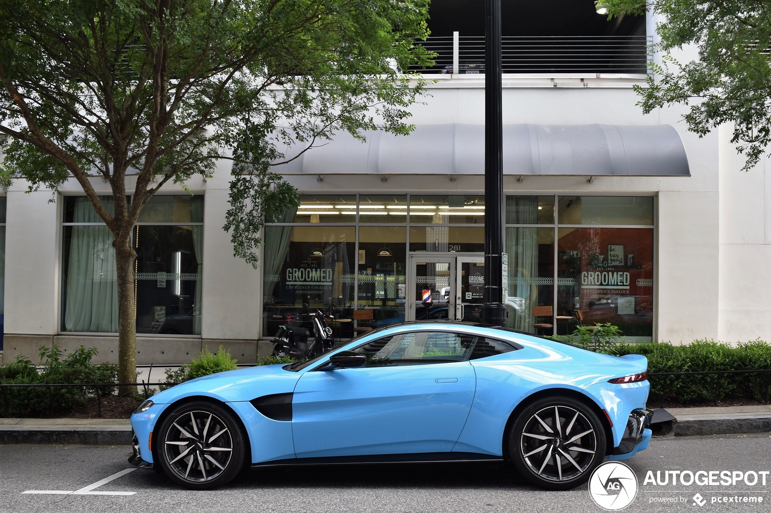 Aston Martin V8 Vantage 2018