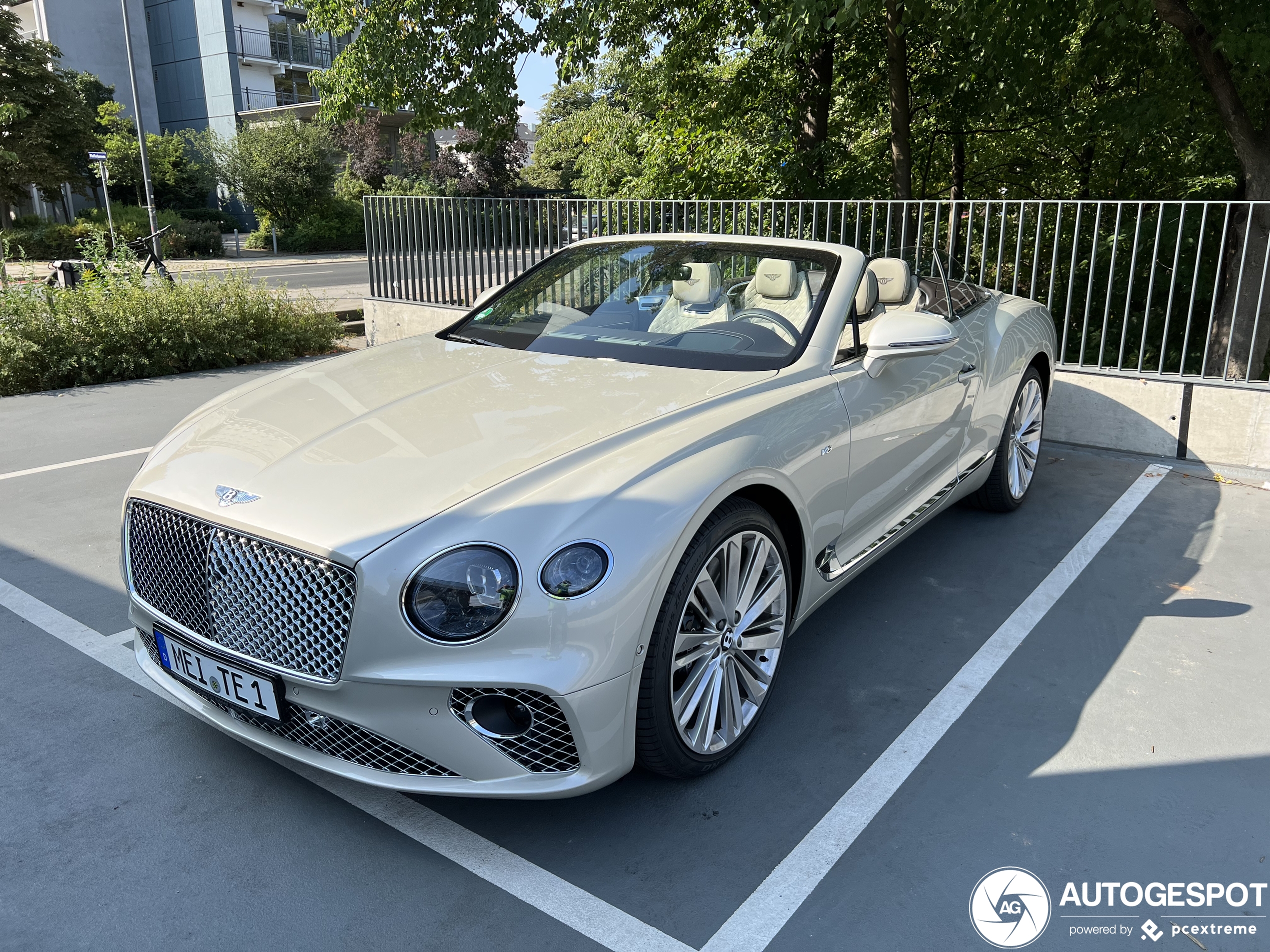 Bentley Continental GTC V8 2020