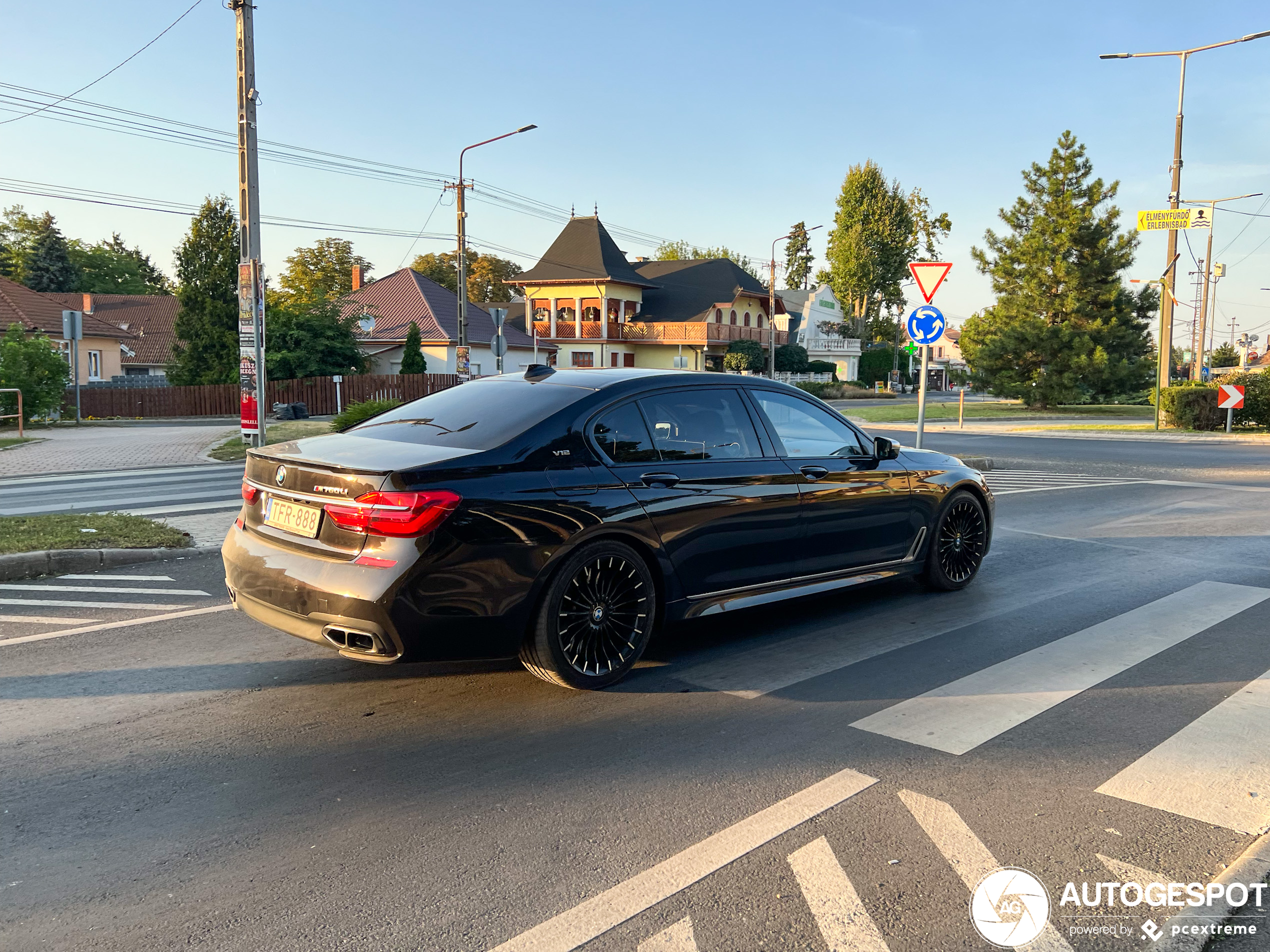 BMW M760Li xDrive