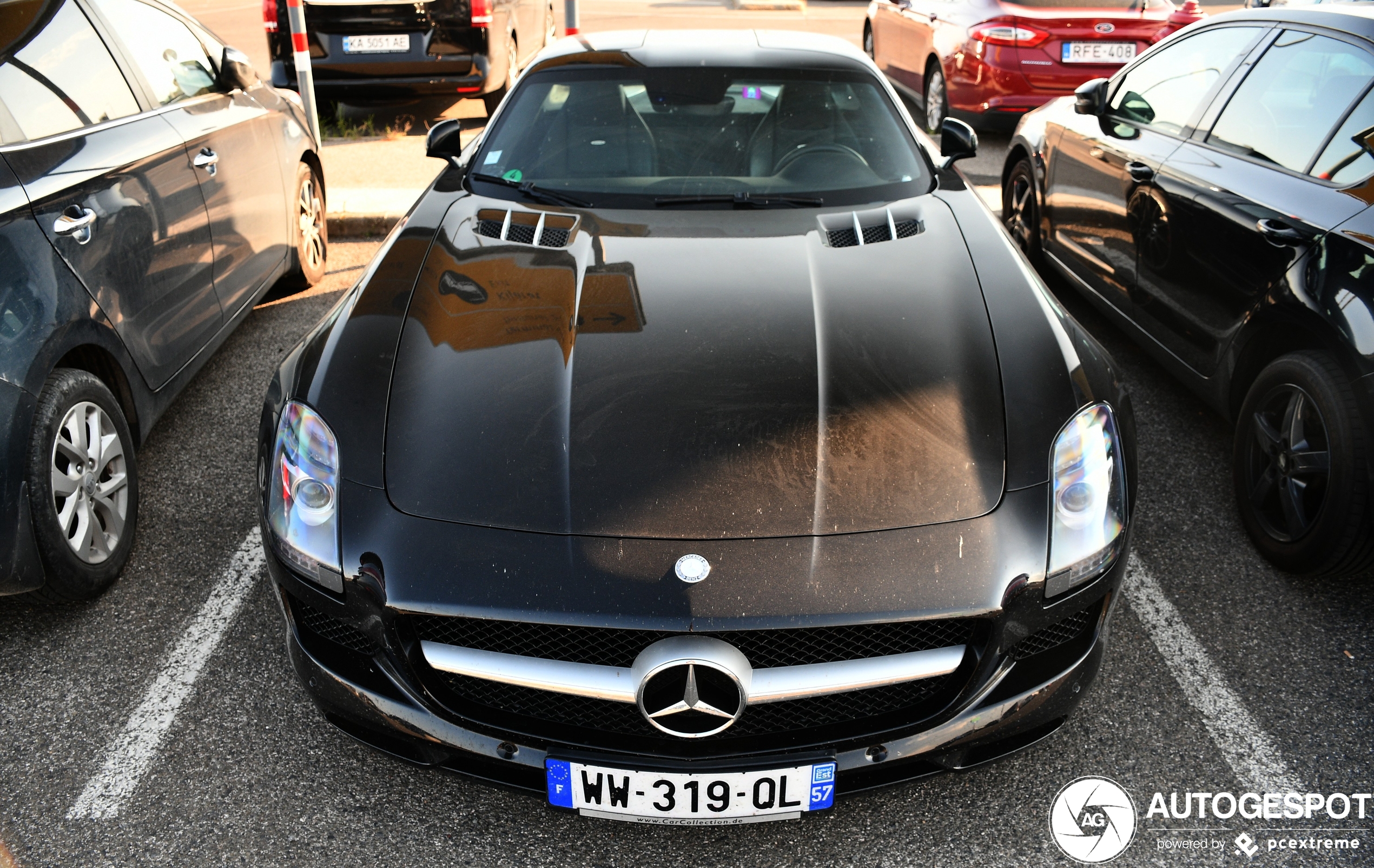 Mercedes-Benz SLS AMG