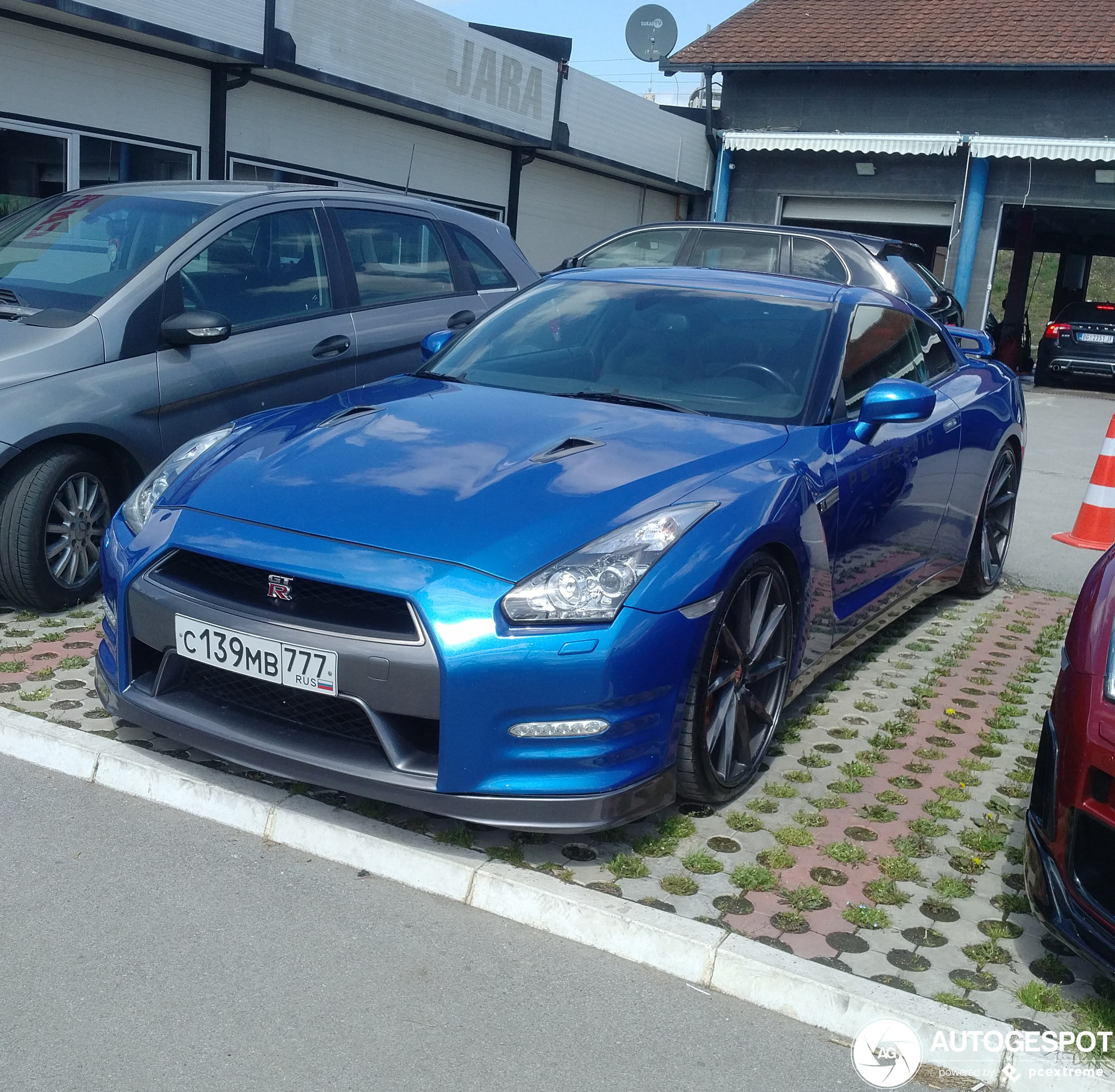 Nissan GT-R 2012