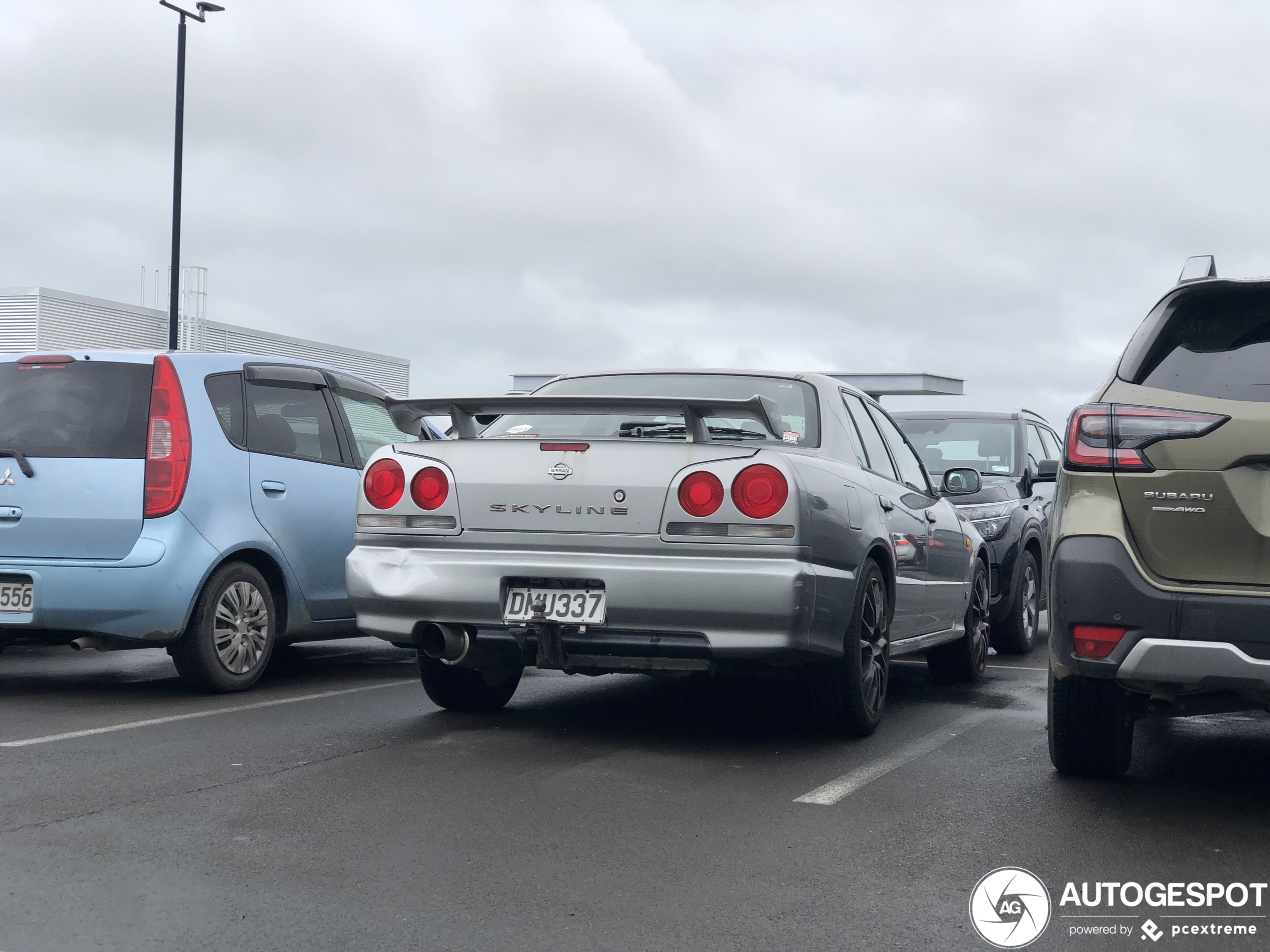 Nissan Skyline R34 Sedan