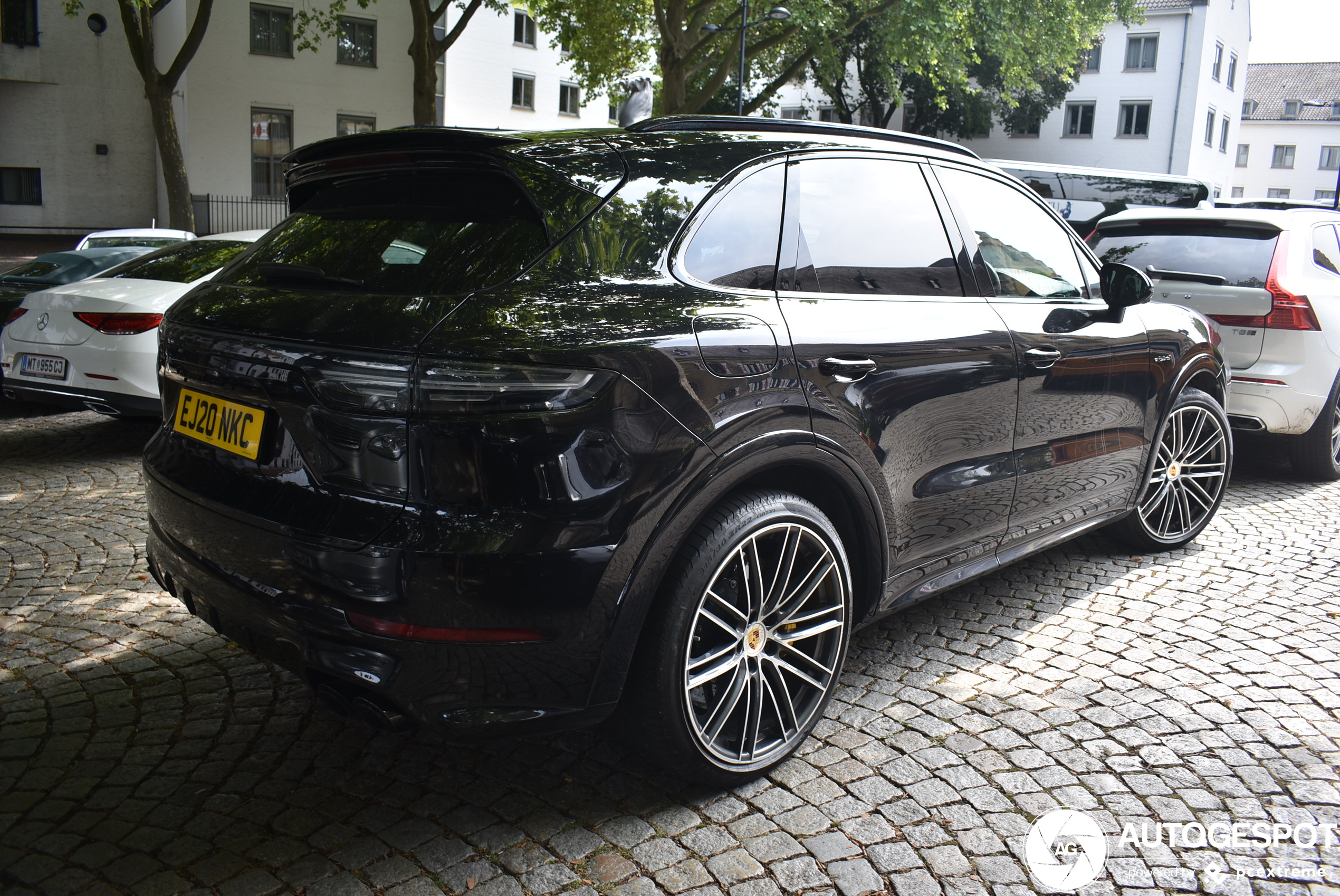 Porsche Cayenne Turbo S E-Hybrid