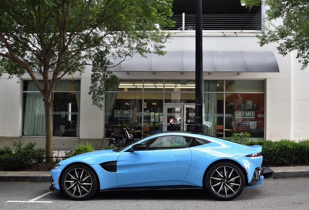 Aston Martin V8 Vantage 2018