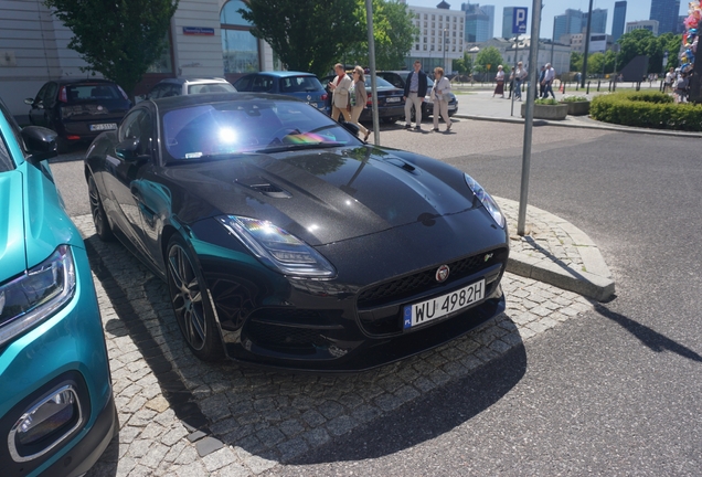 Jaguar F-TYPE R Coupé 2017