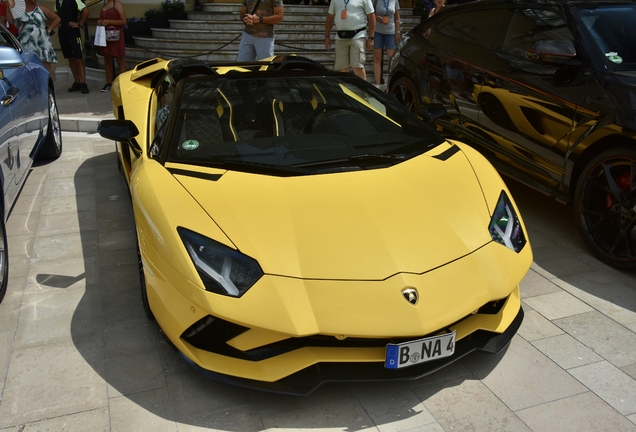 Lamborghini Aventador S LP740-4 Roadster