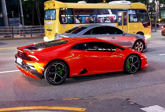 Lamborghini Huracán LP640-4 EVO