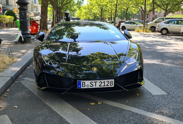 Lamborghini Huracán LP640-4 EVO