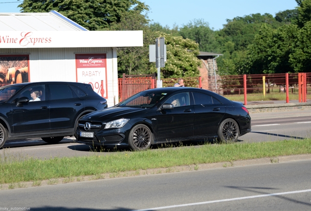 Mercedes-Benz CLA 45 AMG C117