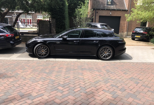 Porsche 971 Panamera Turbo S E-Hybrid Sport Turismo