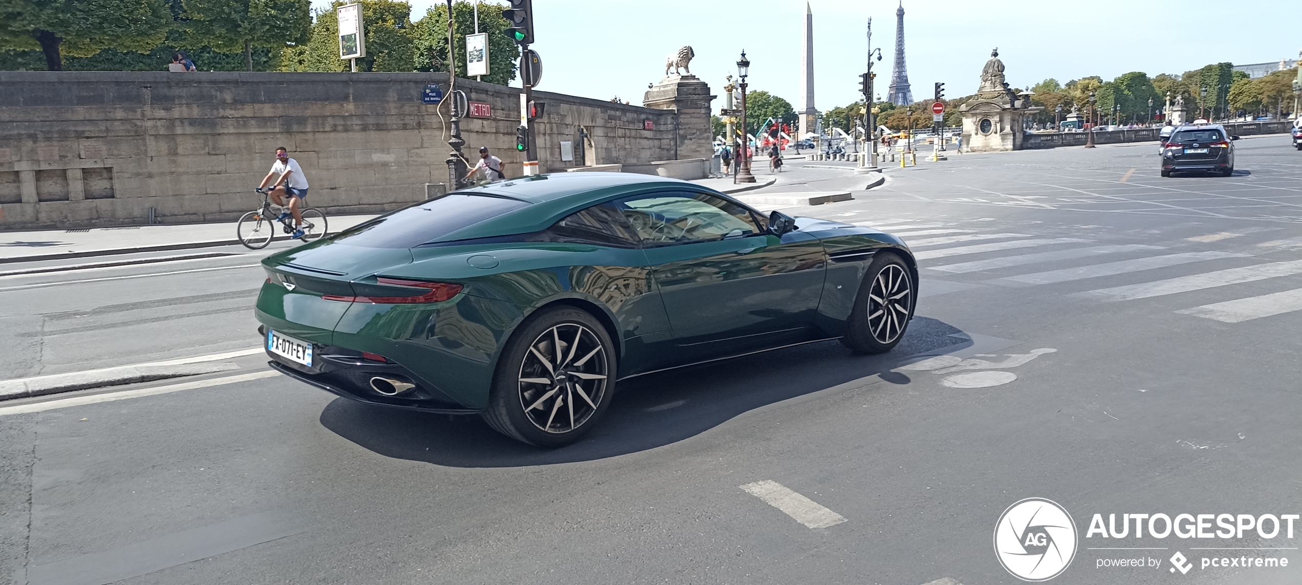 Aston Martin DB11