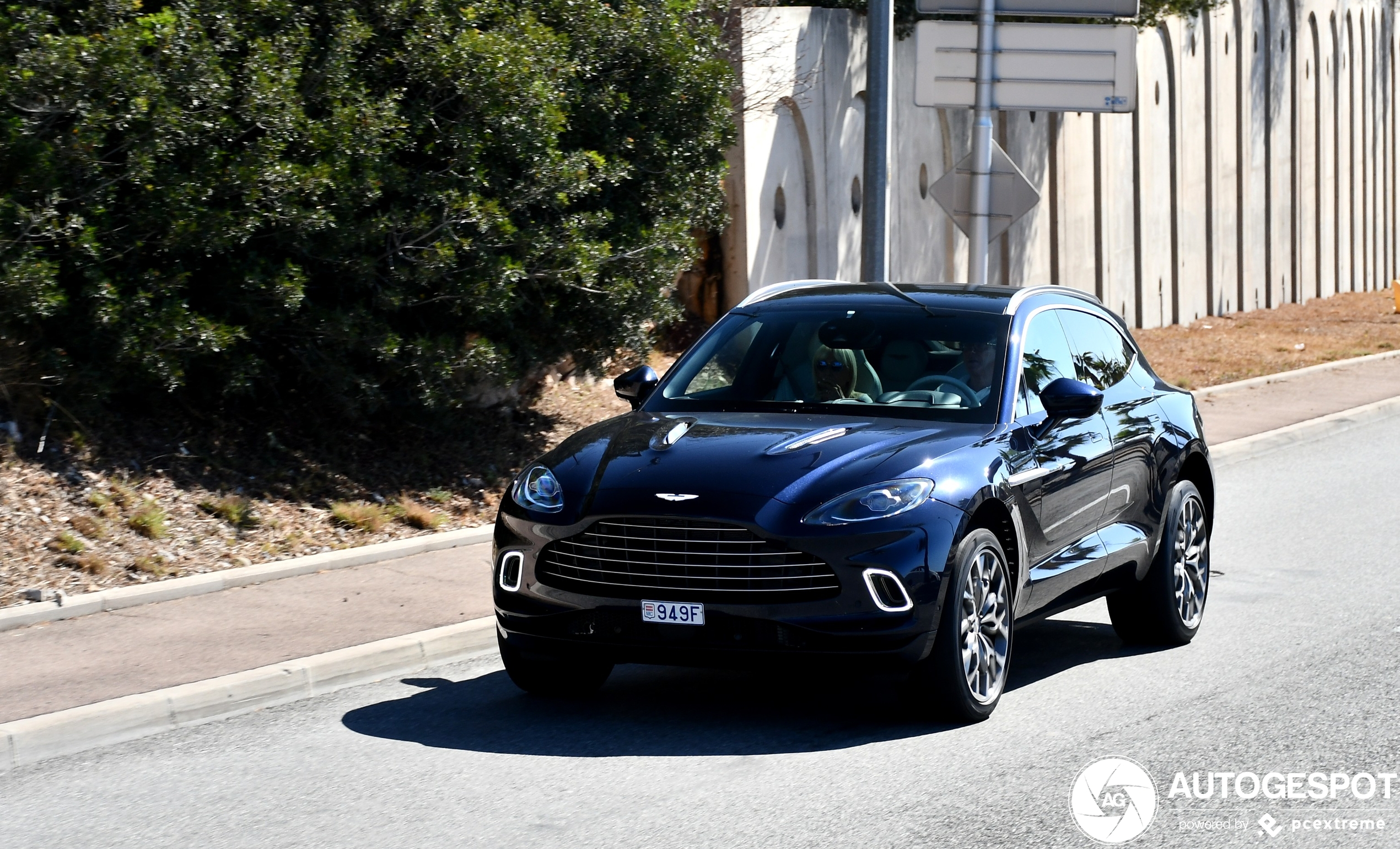 Aston Martin DBX