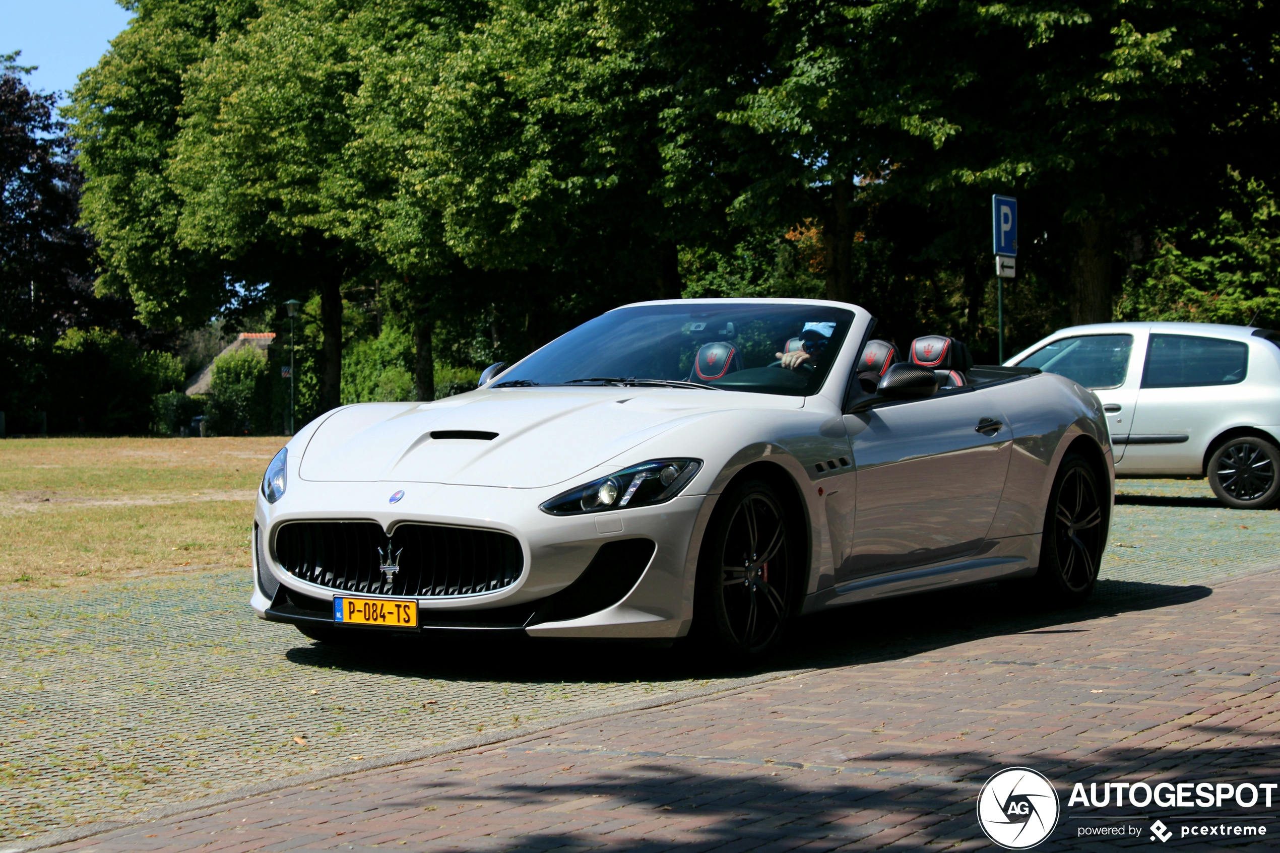 Maserati GranCabrio MC