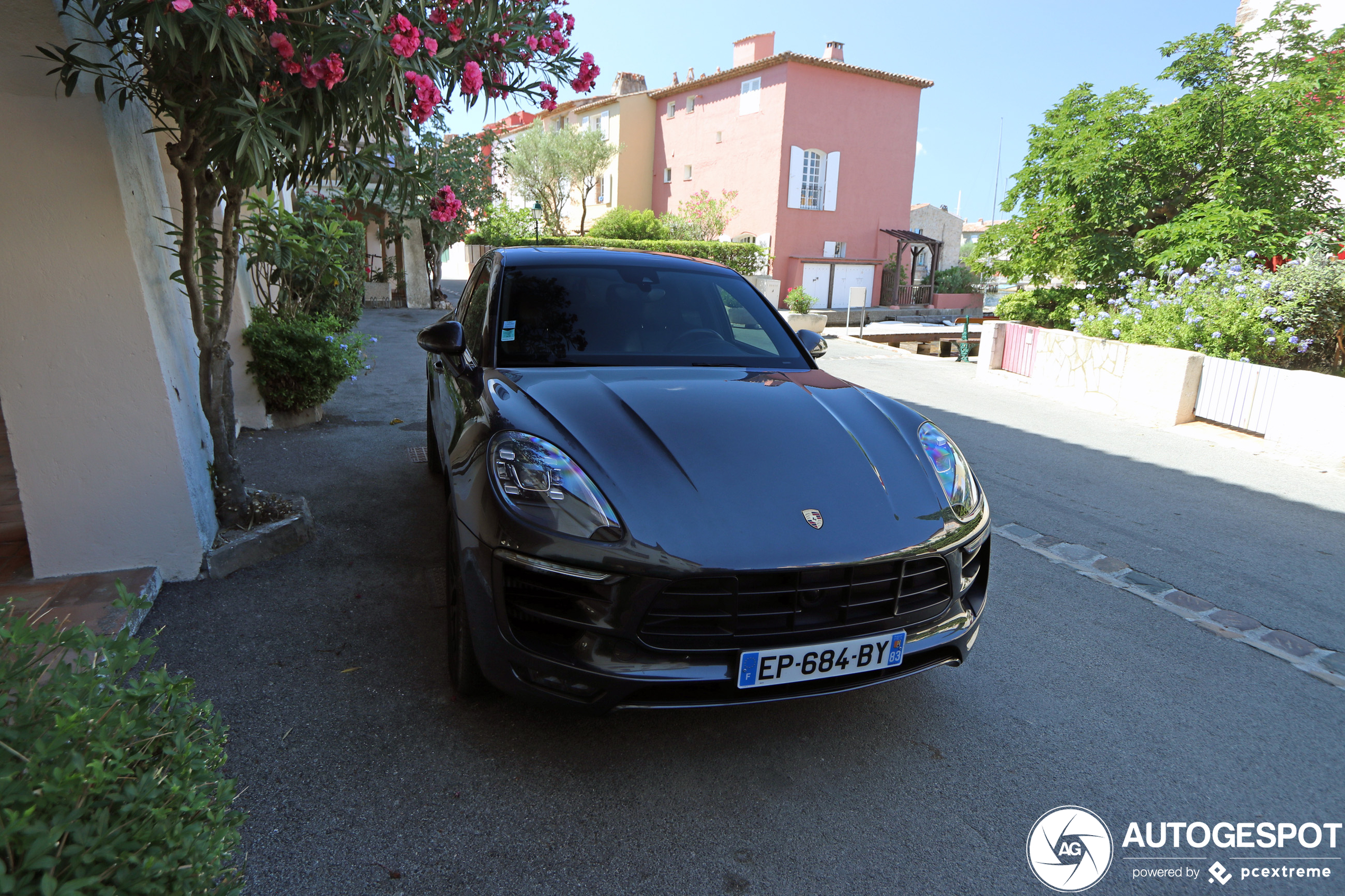 Porsche 95B Macan GTS