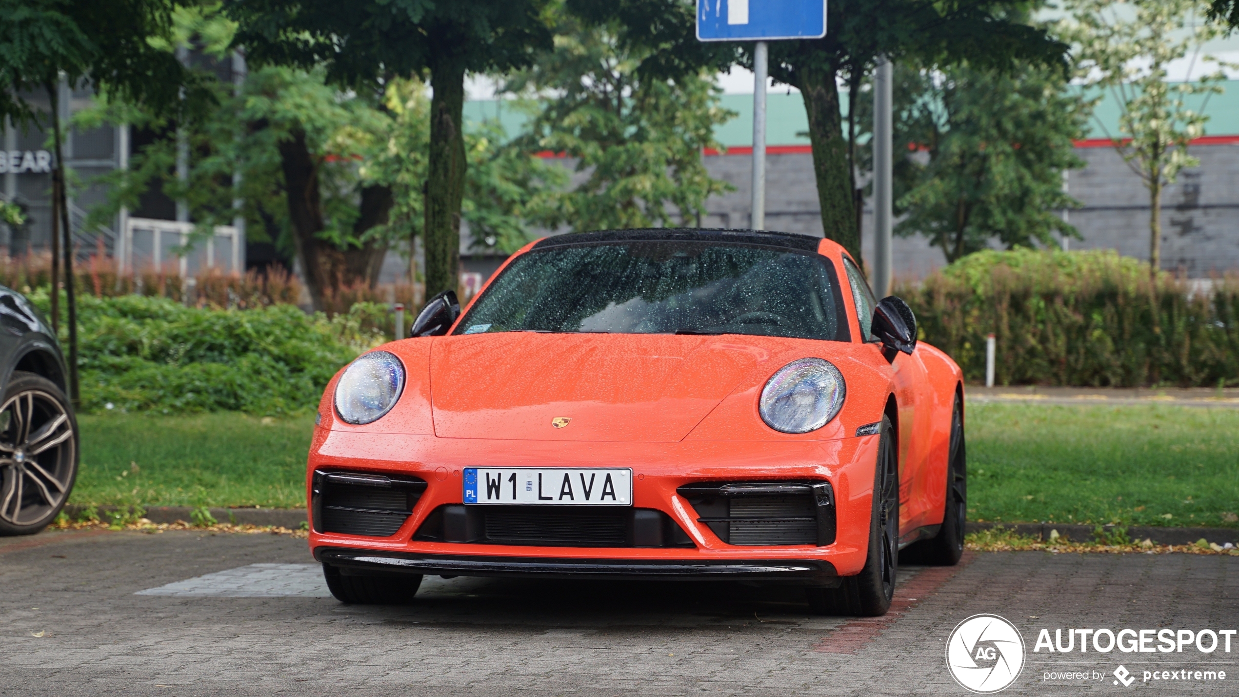 Porsche 992 Carrera 4 GTS