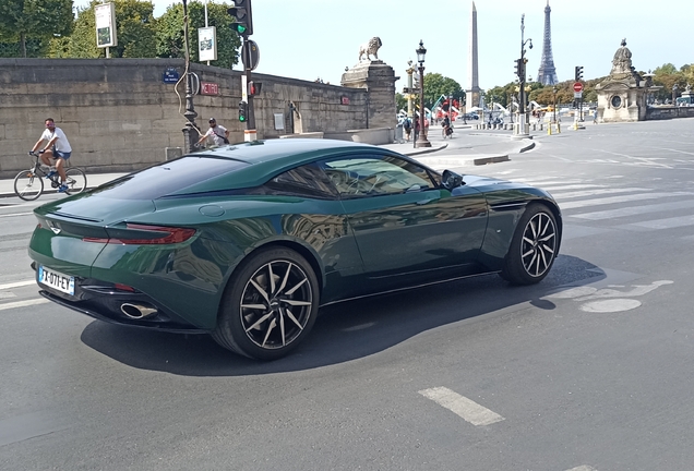 Aston Martin DB11