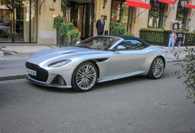 Aston Martin DBS Superleggera Volante