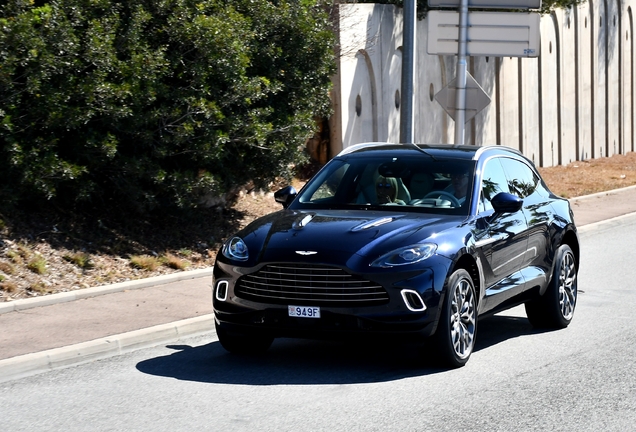 Aston Martin DBX