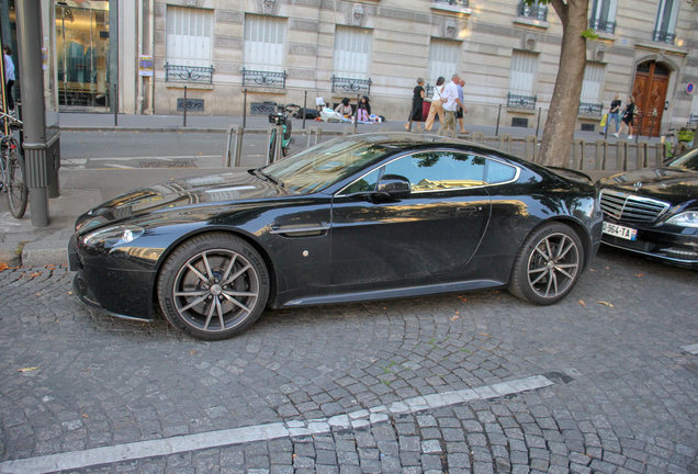 Aston Martin V8 Vantage S