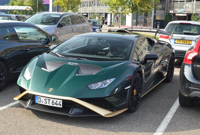 Lamborghini Huracán LP640-2 STO