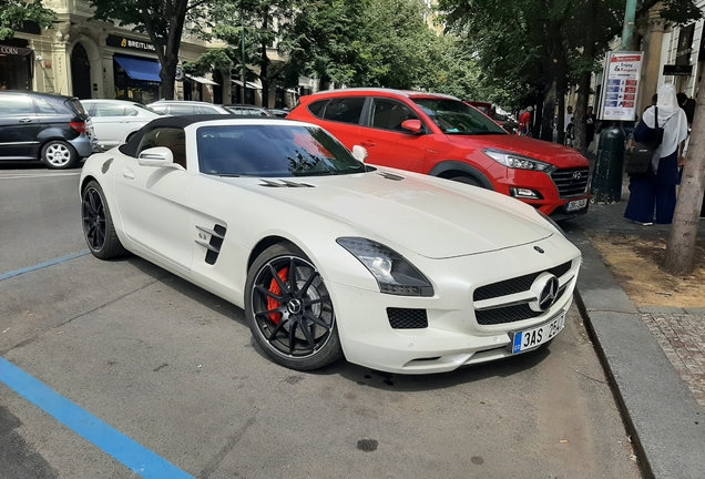 Mercedes-Benz SLS AMG Roadster