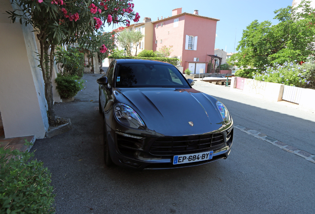 Porsche 95B Macan GTS