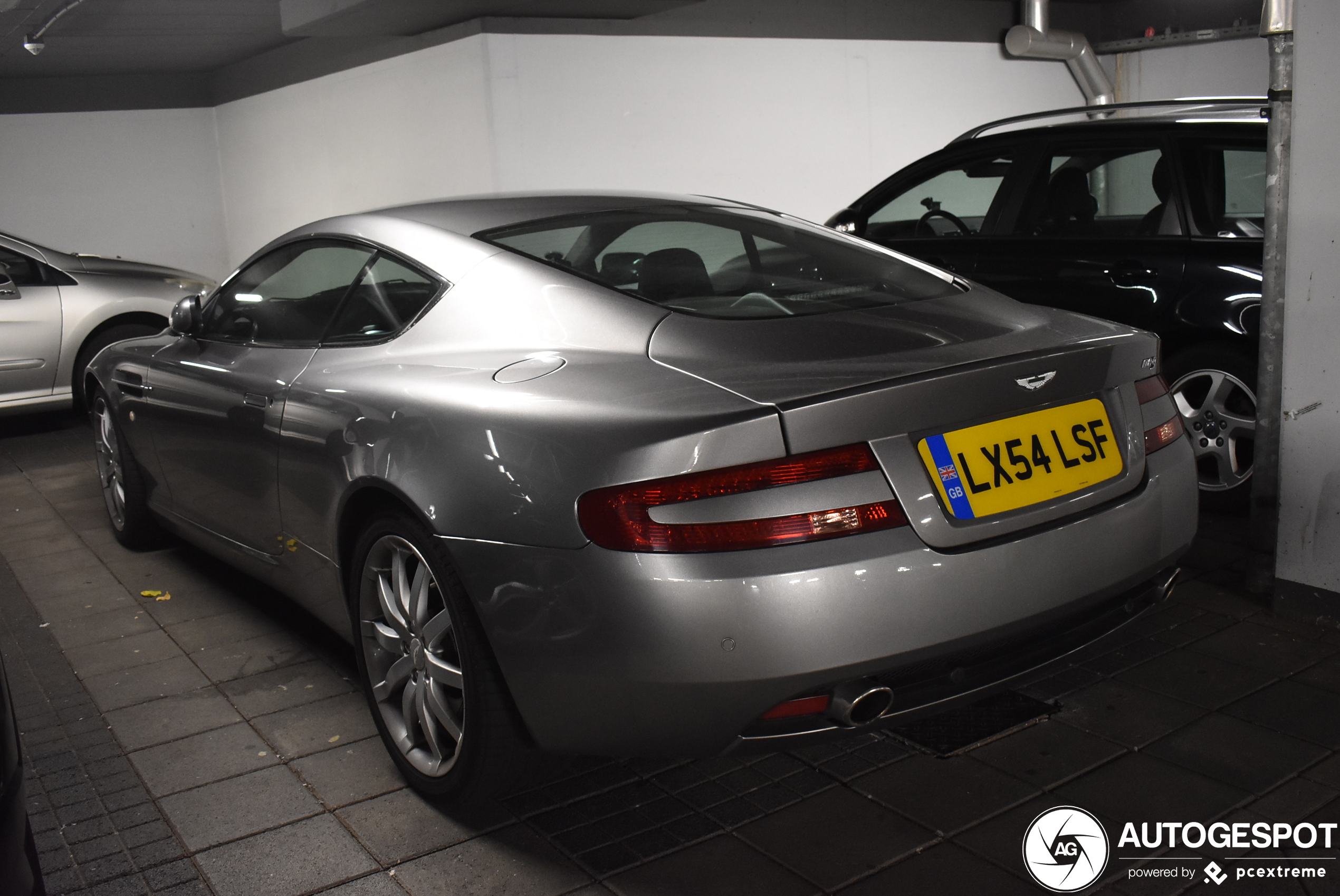 Aston Martin DB9