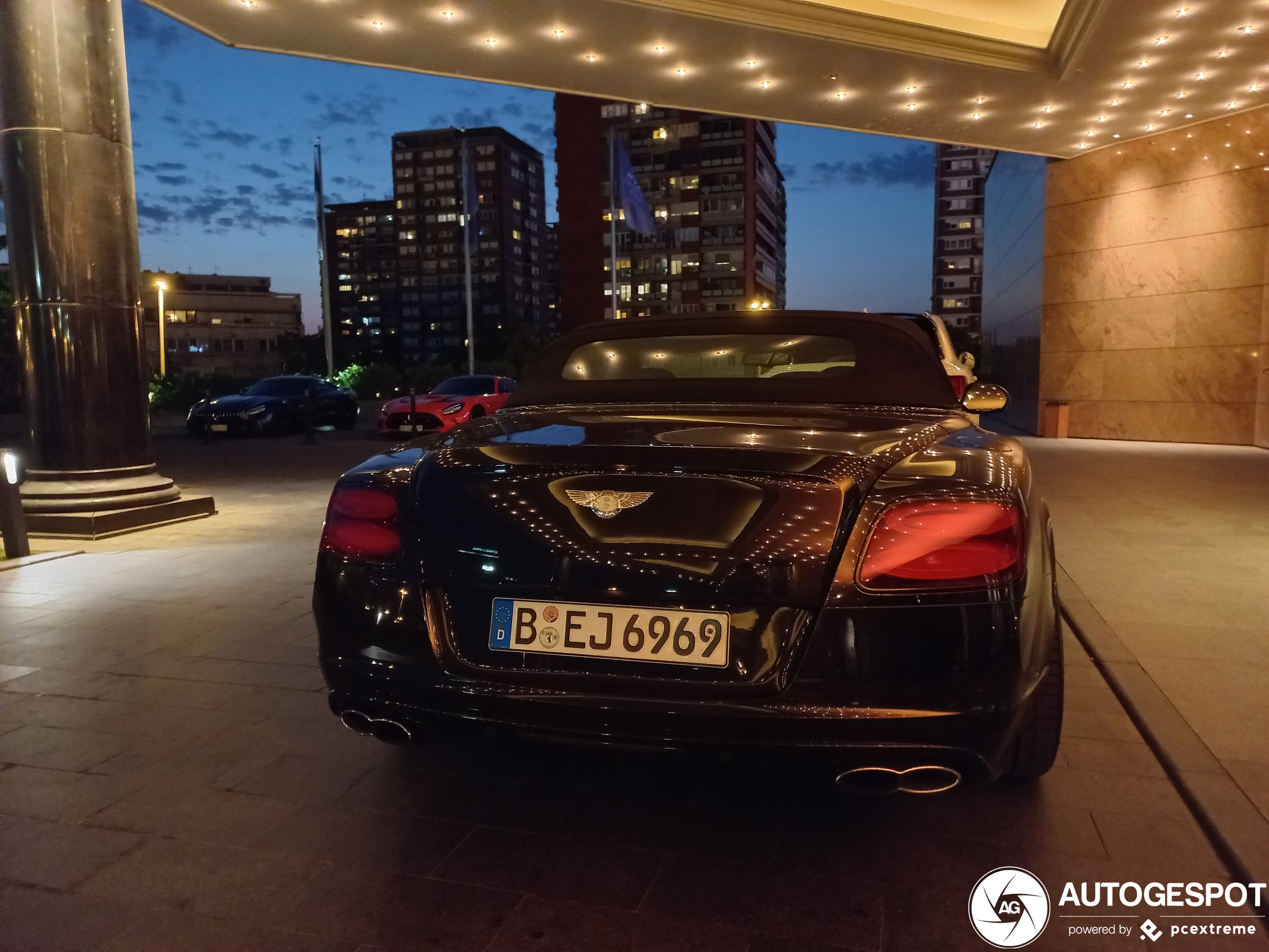 Bentley Continental GTC V8 S