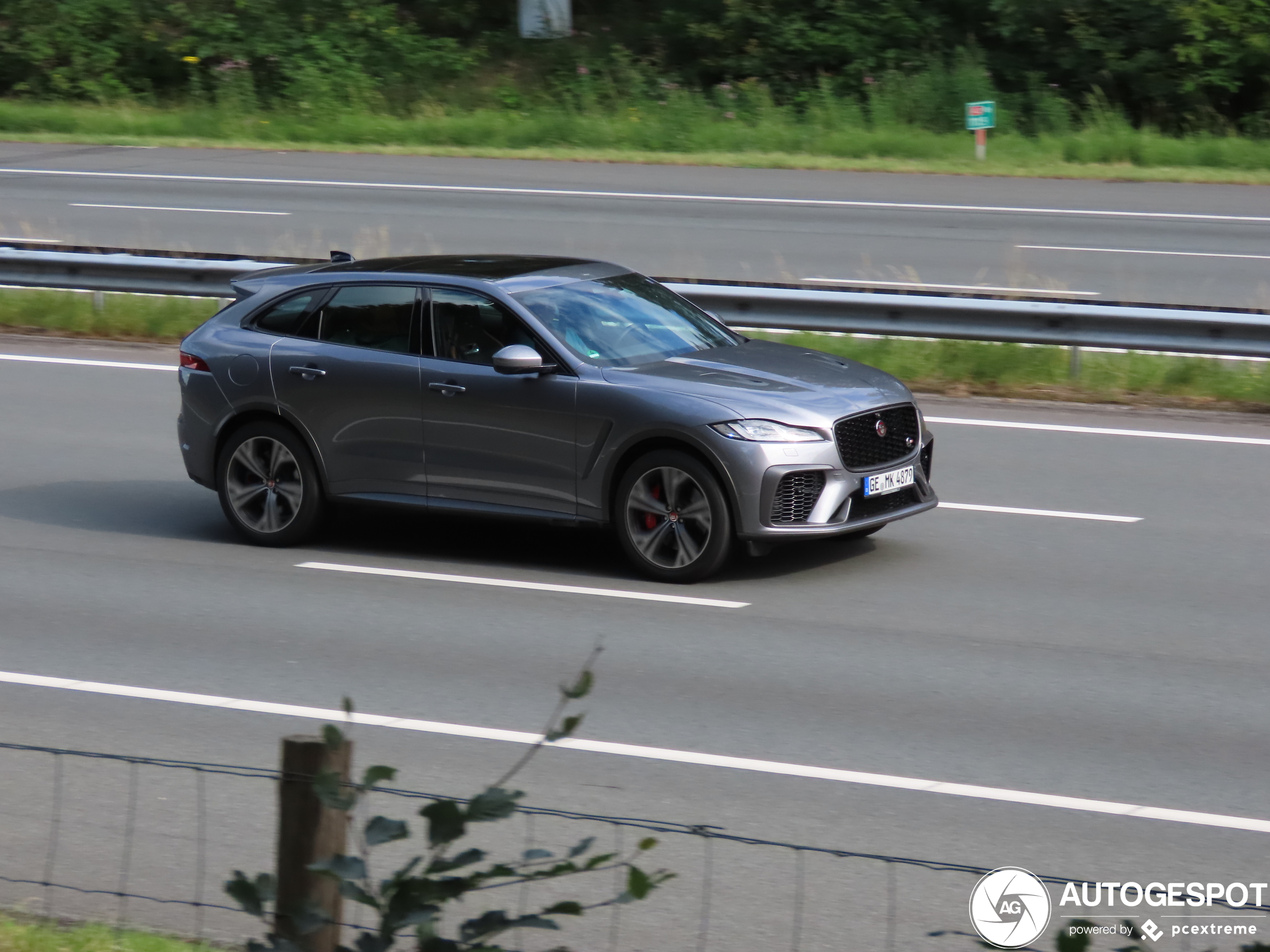 Jaguar F-PACE SVR 2021