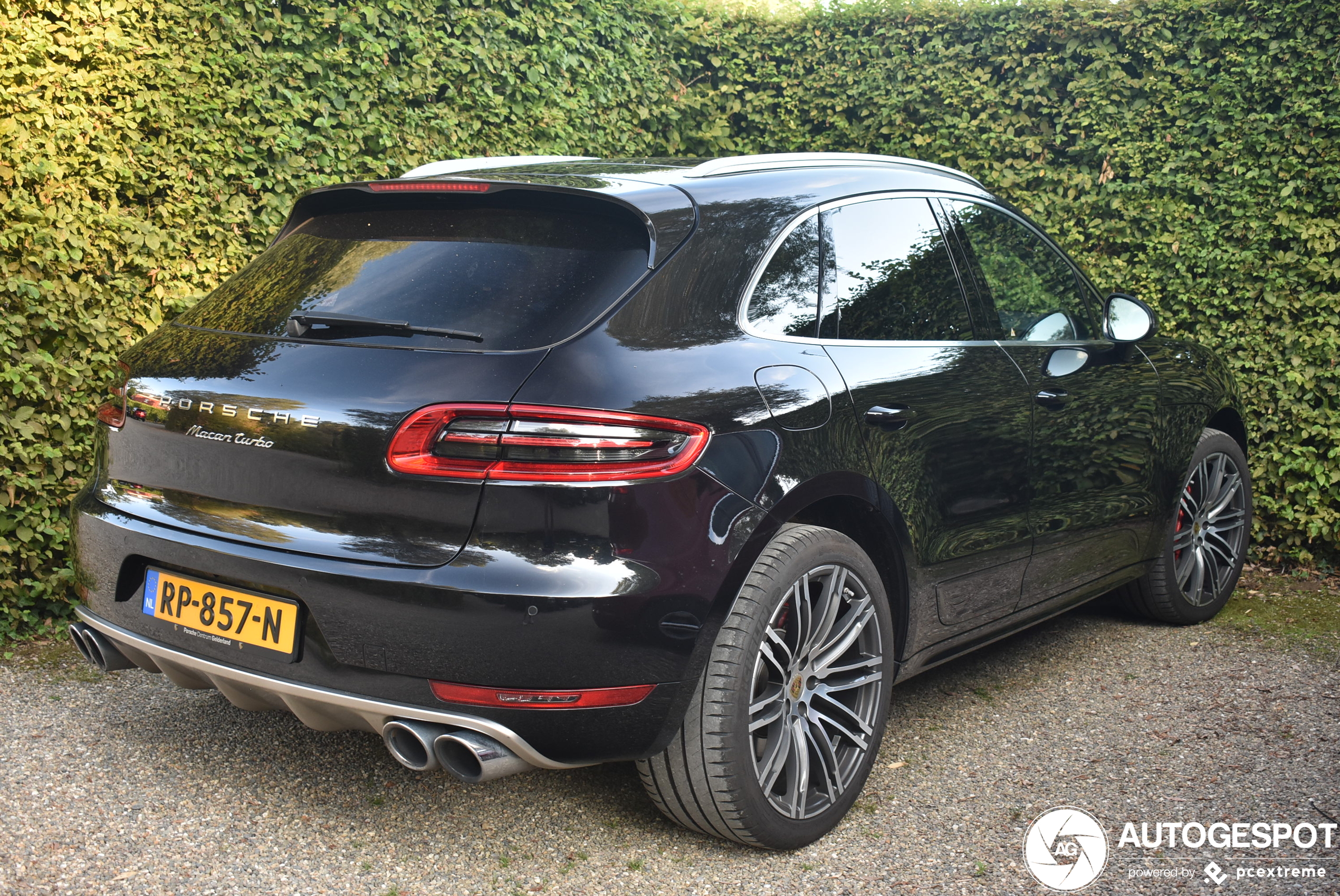 Porsche 95B Macan Turbo