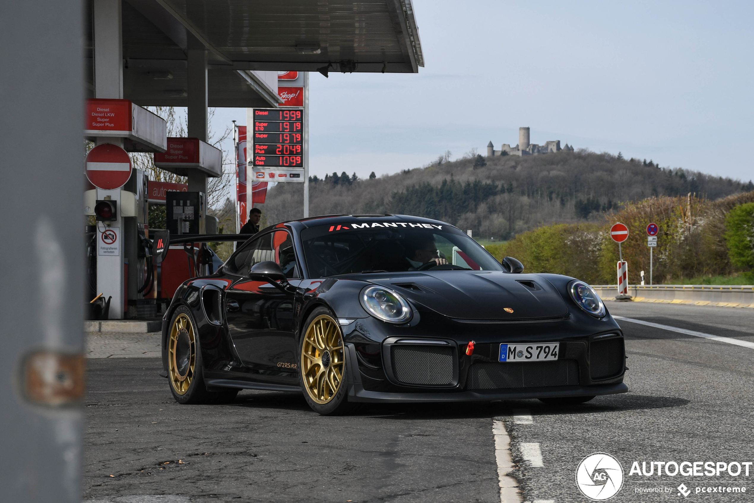 Porsche Manthey Racing 991 GT2 RS