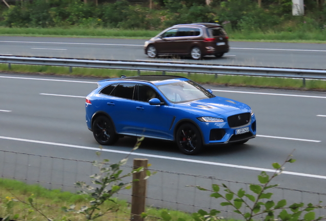 Jaguar F-PACE SVR