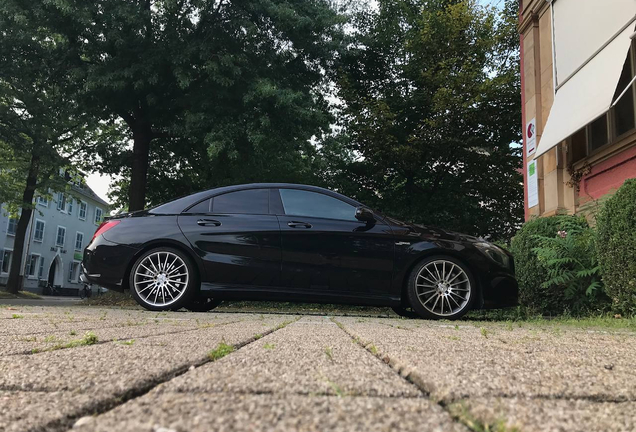 Mercedes-Benz CLA 45 AMG C117