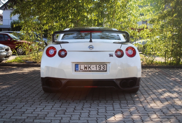 Nissan GT-R 2011