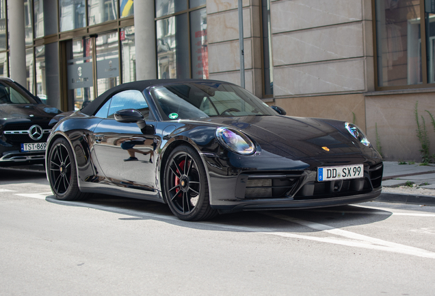 Porsche 992 Carrera 4 GTS Cabriolet