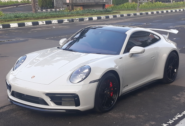 Porsche 992 Carrera GTS