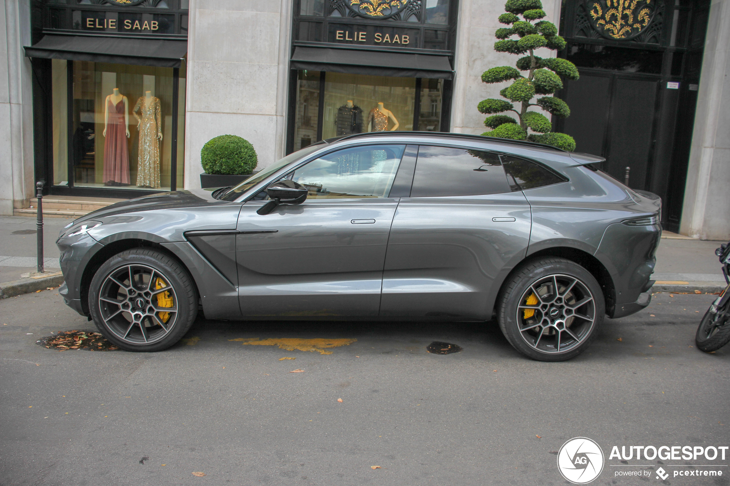 Aston Martin DBX