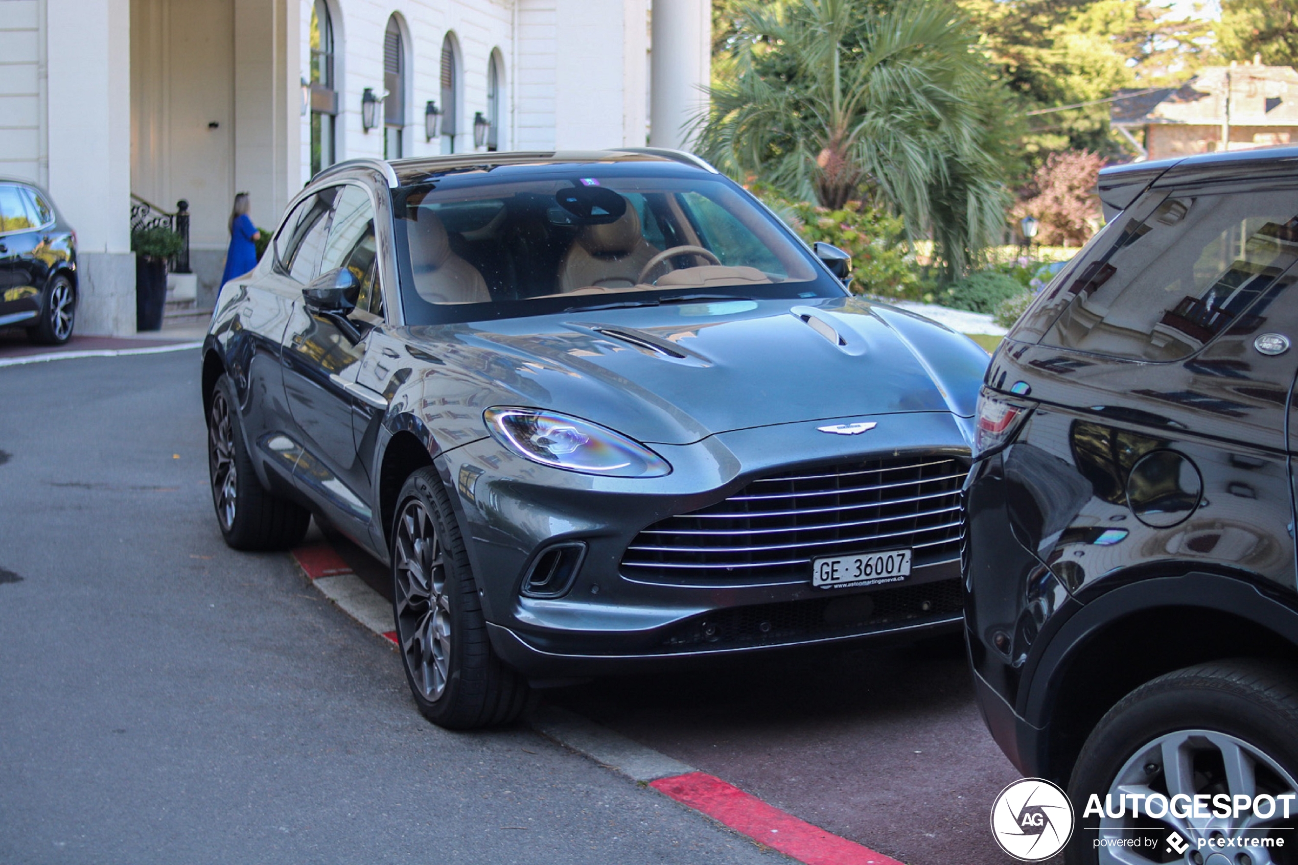 Aston Martin DBX