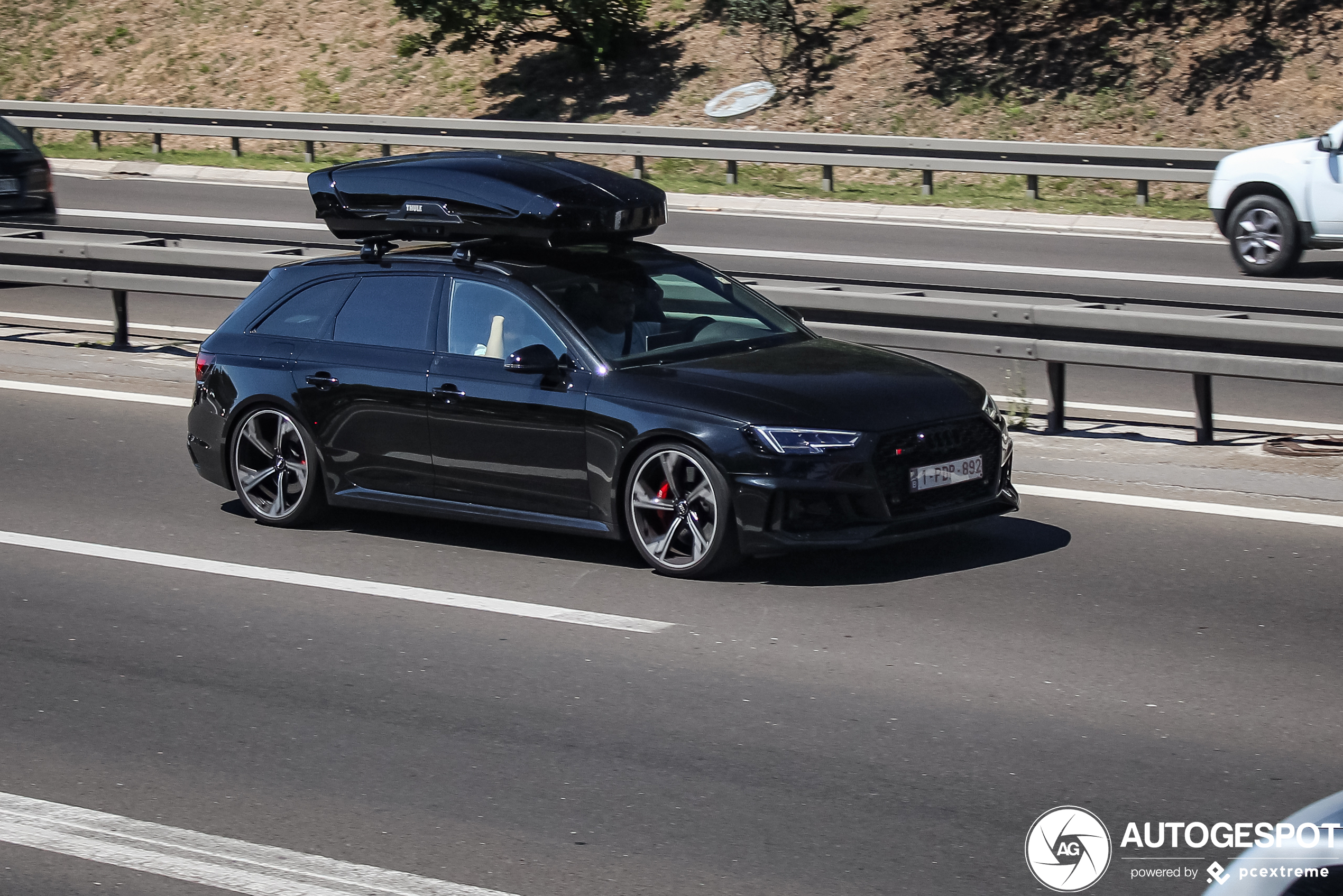 Audi RS4 Avant B9