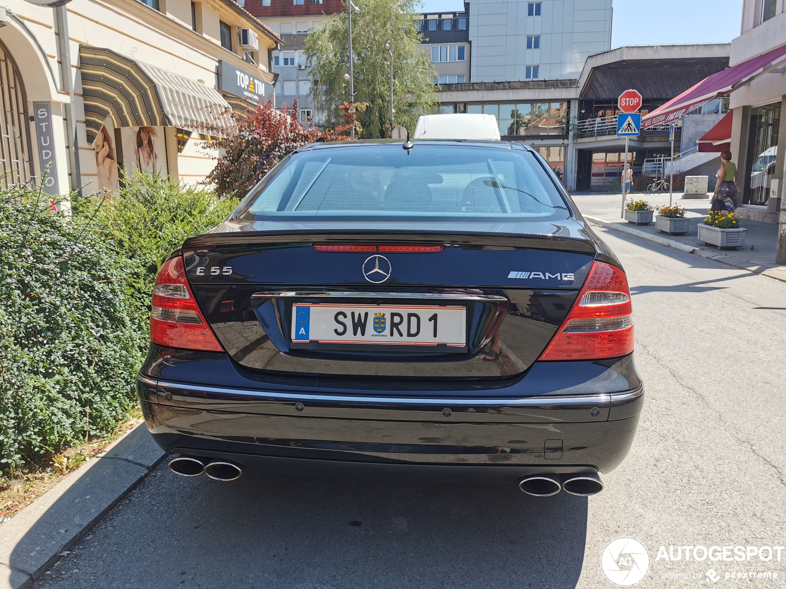 Mercedes-Benz E 55 AMG