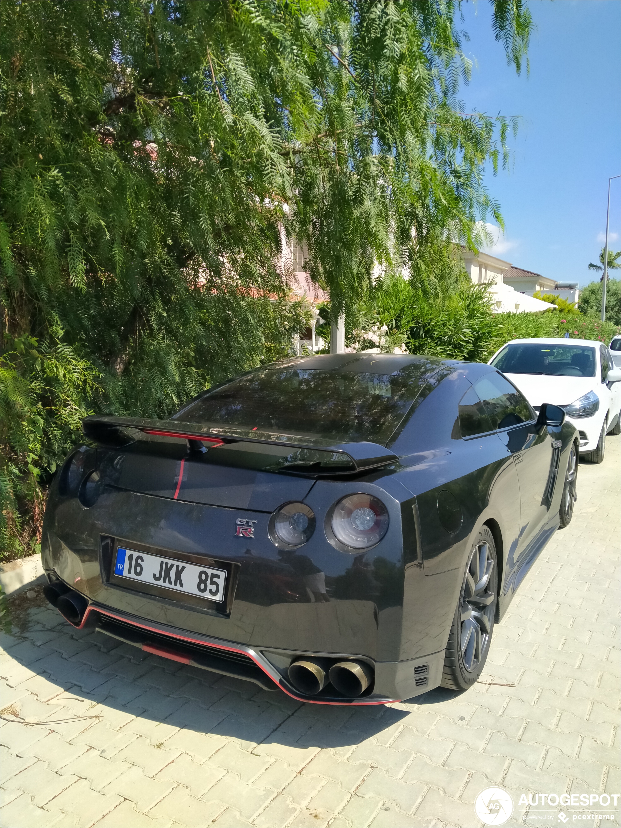 Nissan GT-R 2012