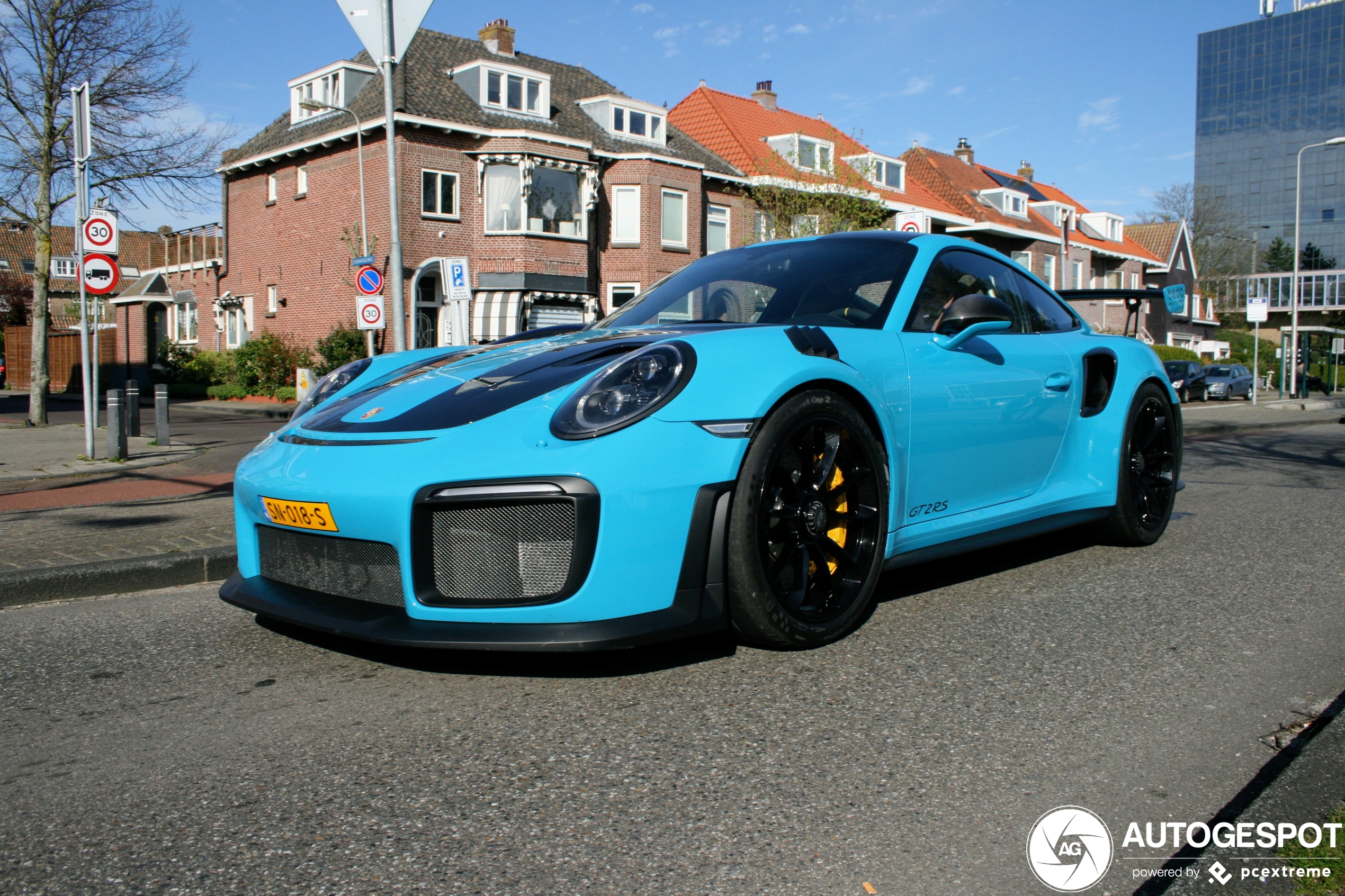 Porsche 991 GT2 RS Weissach Package