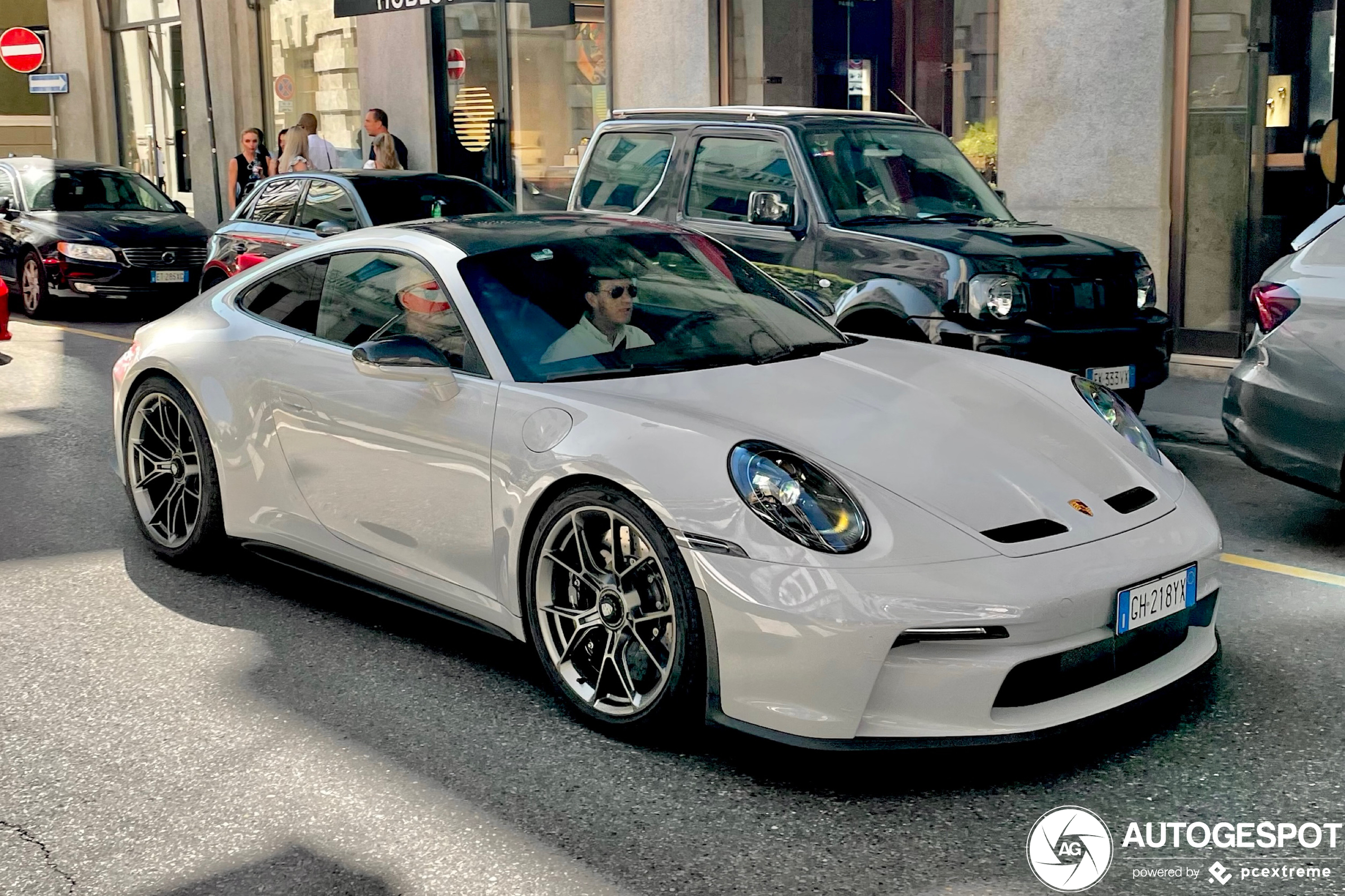 Porsche 992 GT3 Touring